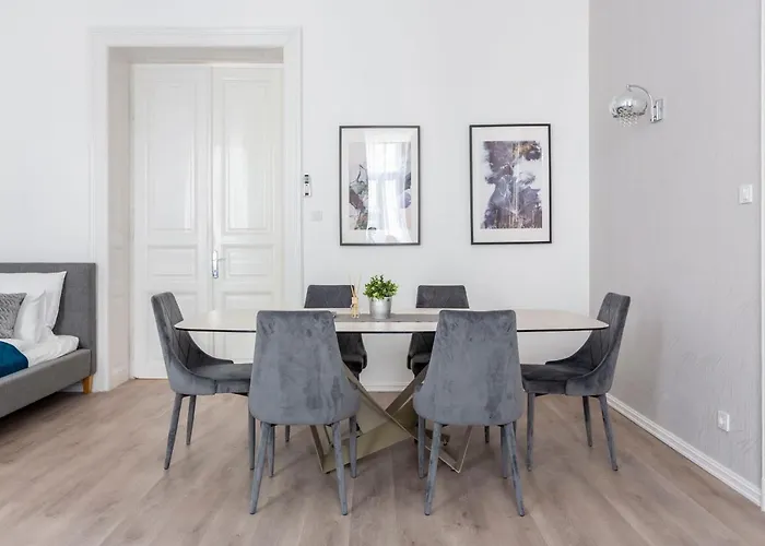 Exclusive Downtown In The Heart Of Apartament Budapeszt