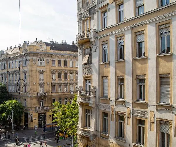 Exclusive Downtown In The Heart Of
