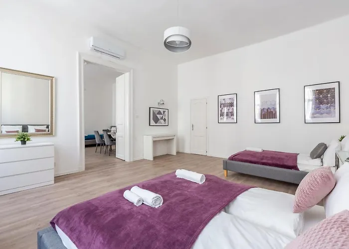 Exclusive Downtown In The Heart Of Daire