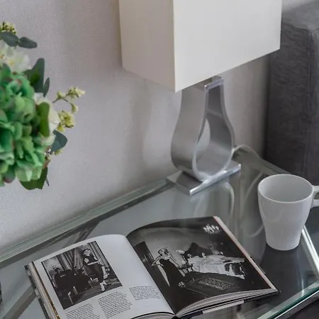 Exclusive Downtown In The Heart Of Apartman *